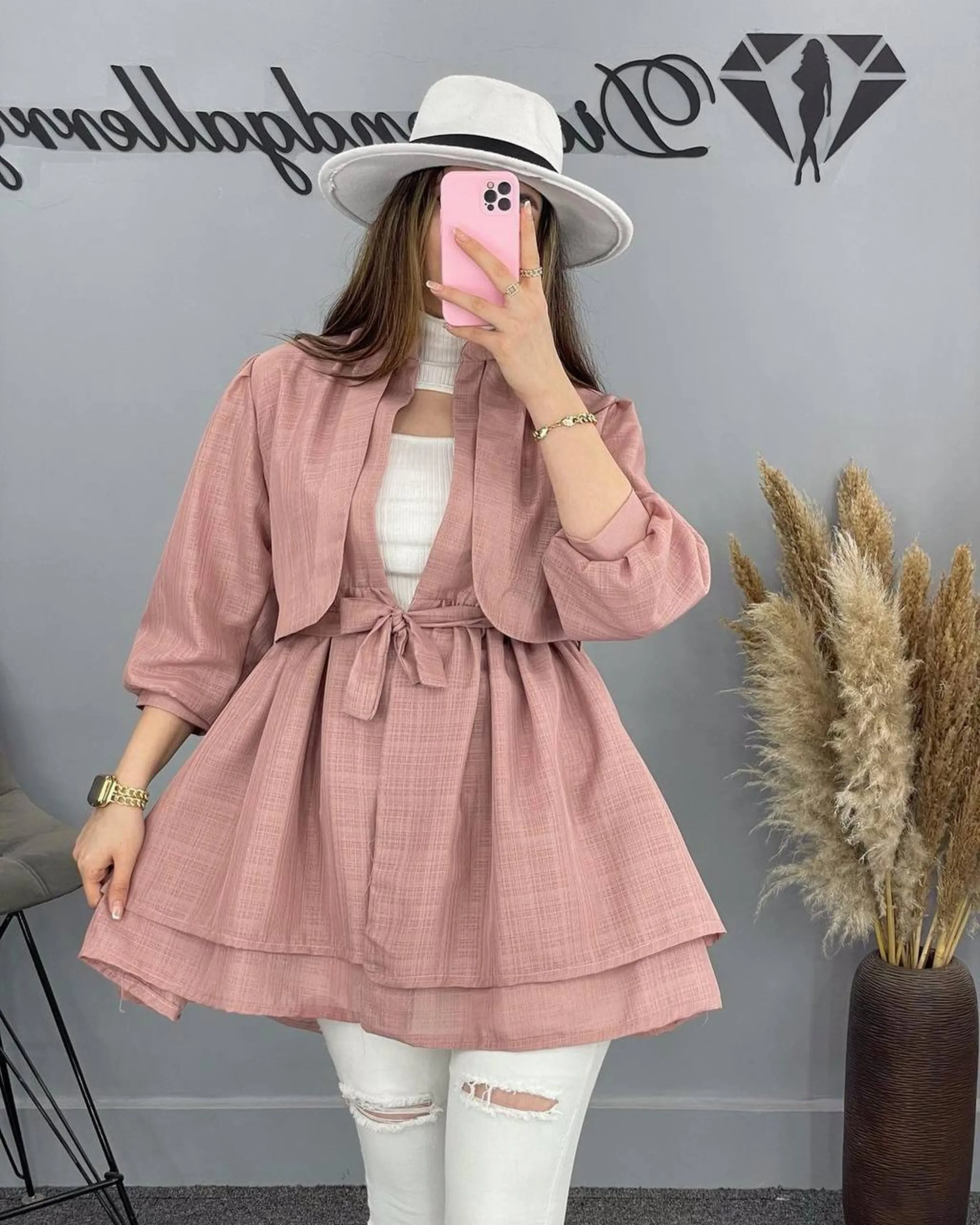 مانتو عروسکی