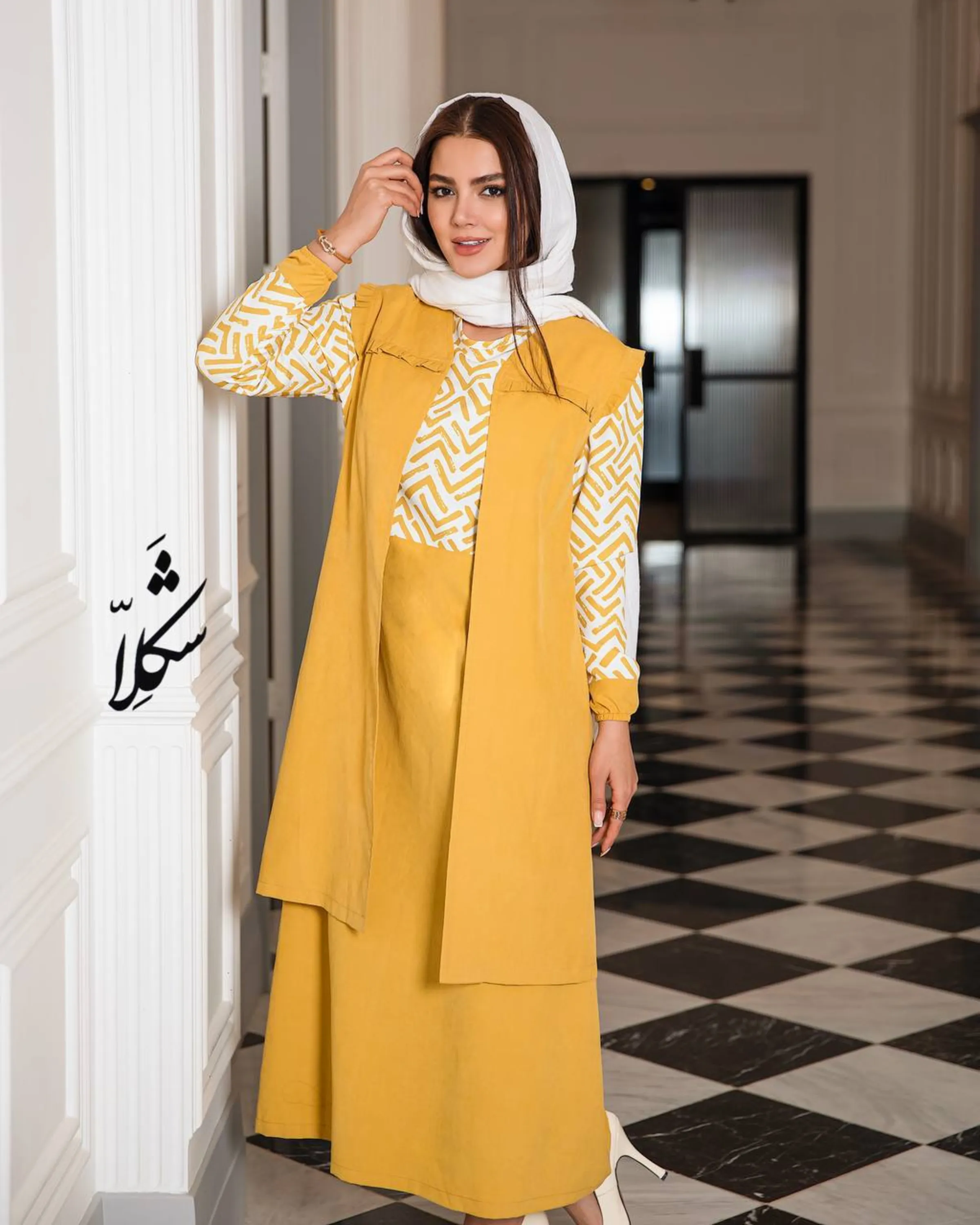 سارافون و پیراهن نفیسه