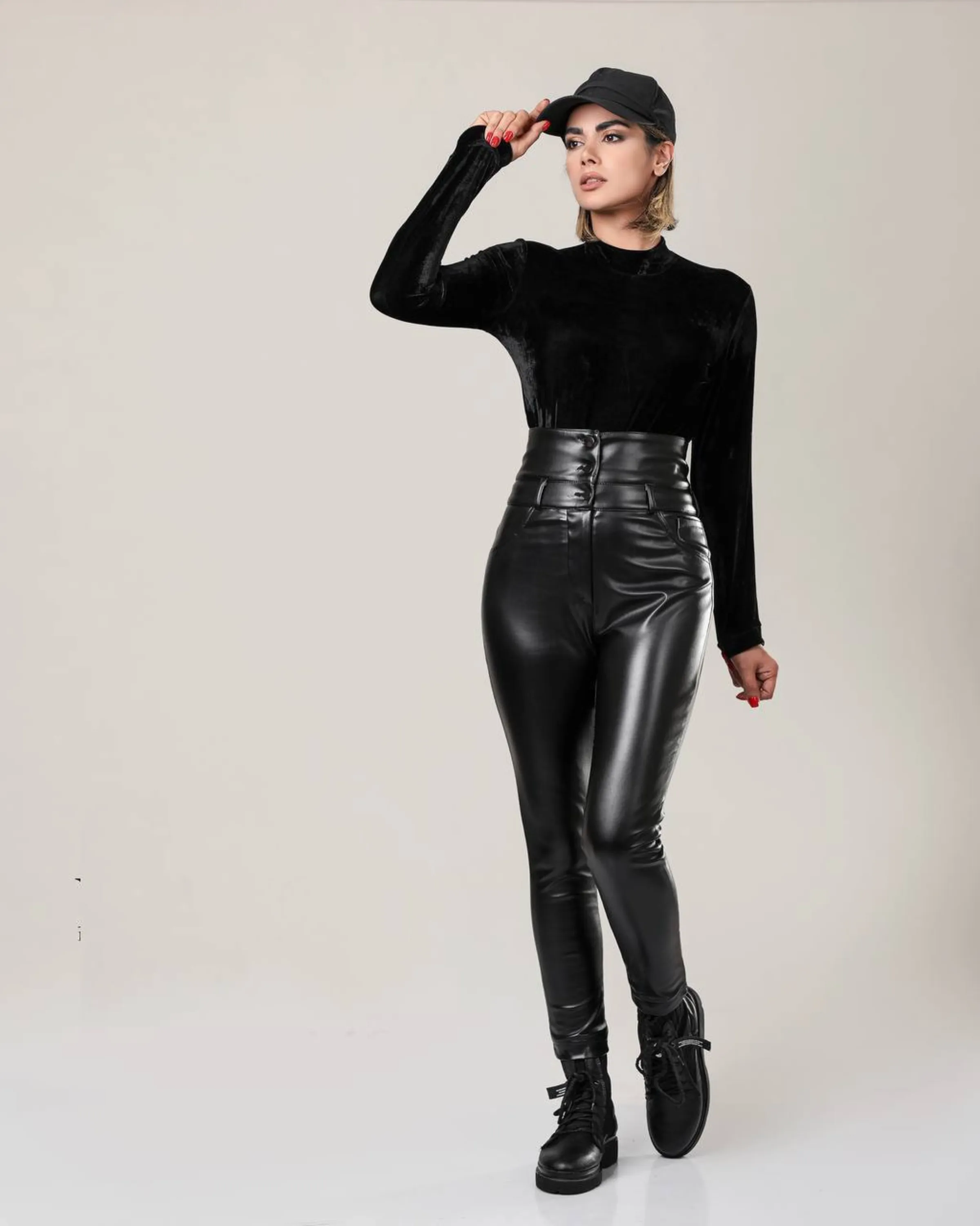 لگ چرم زنانه