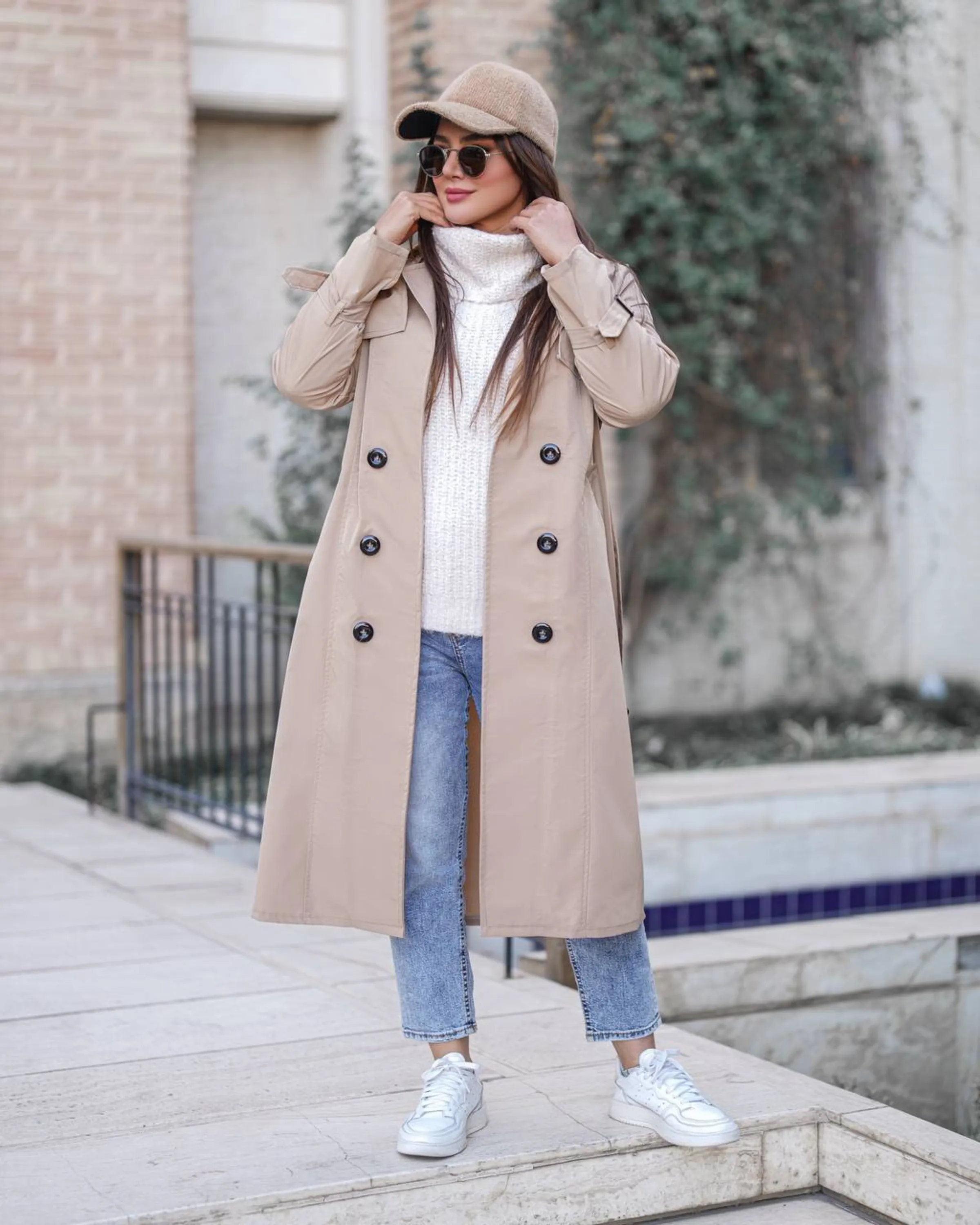 بارونی شنل دار