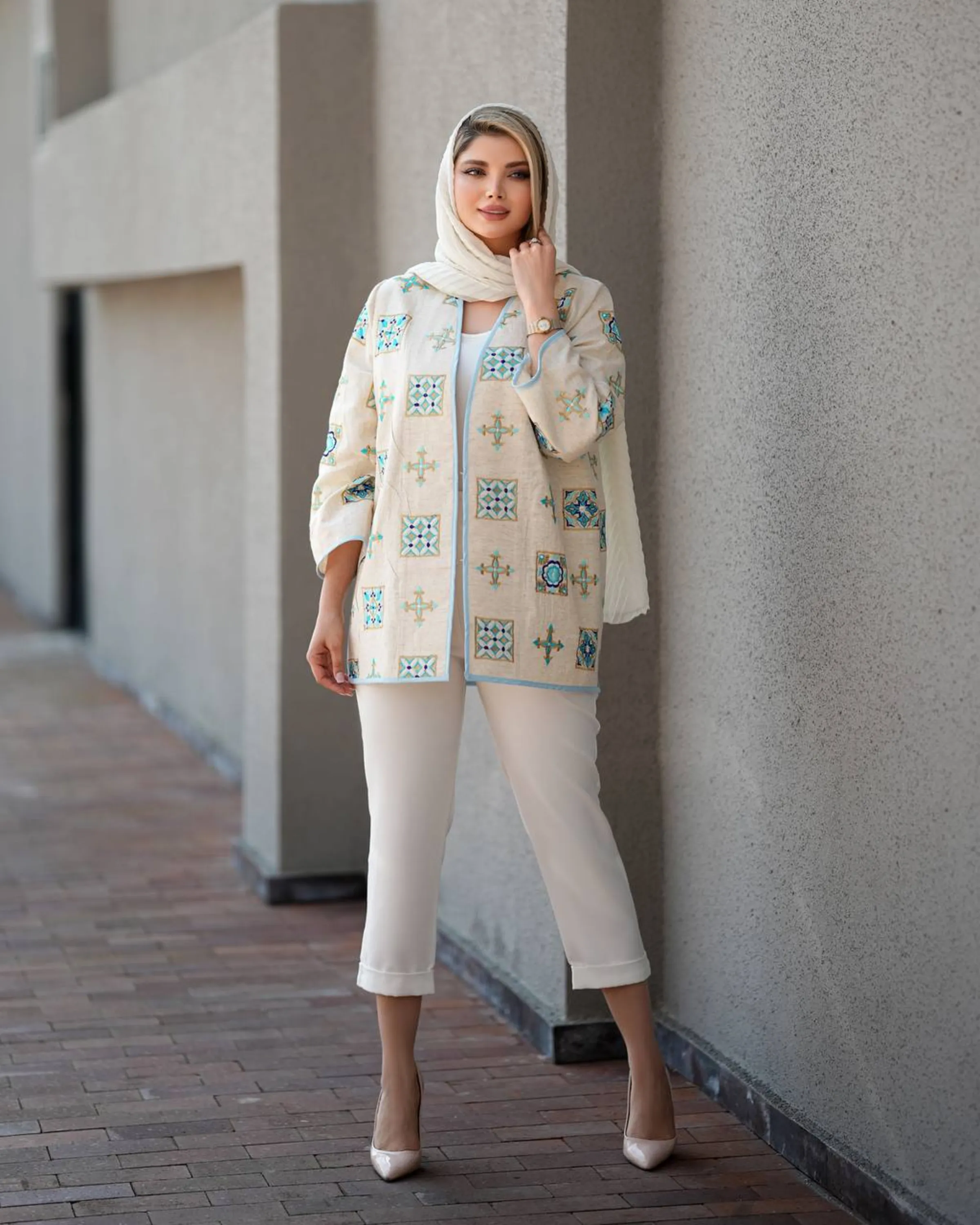 مانتو گلدوزی