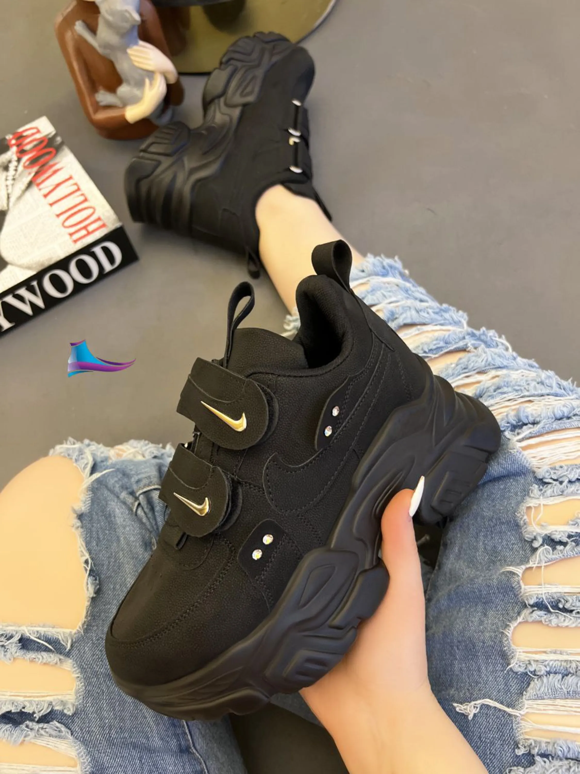 کتونی دخترانه لژدار