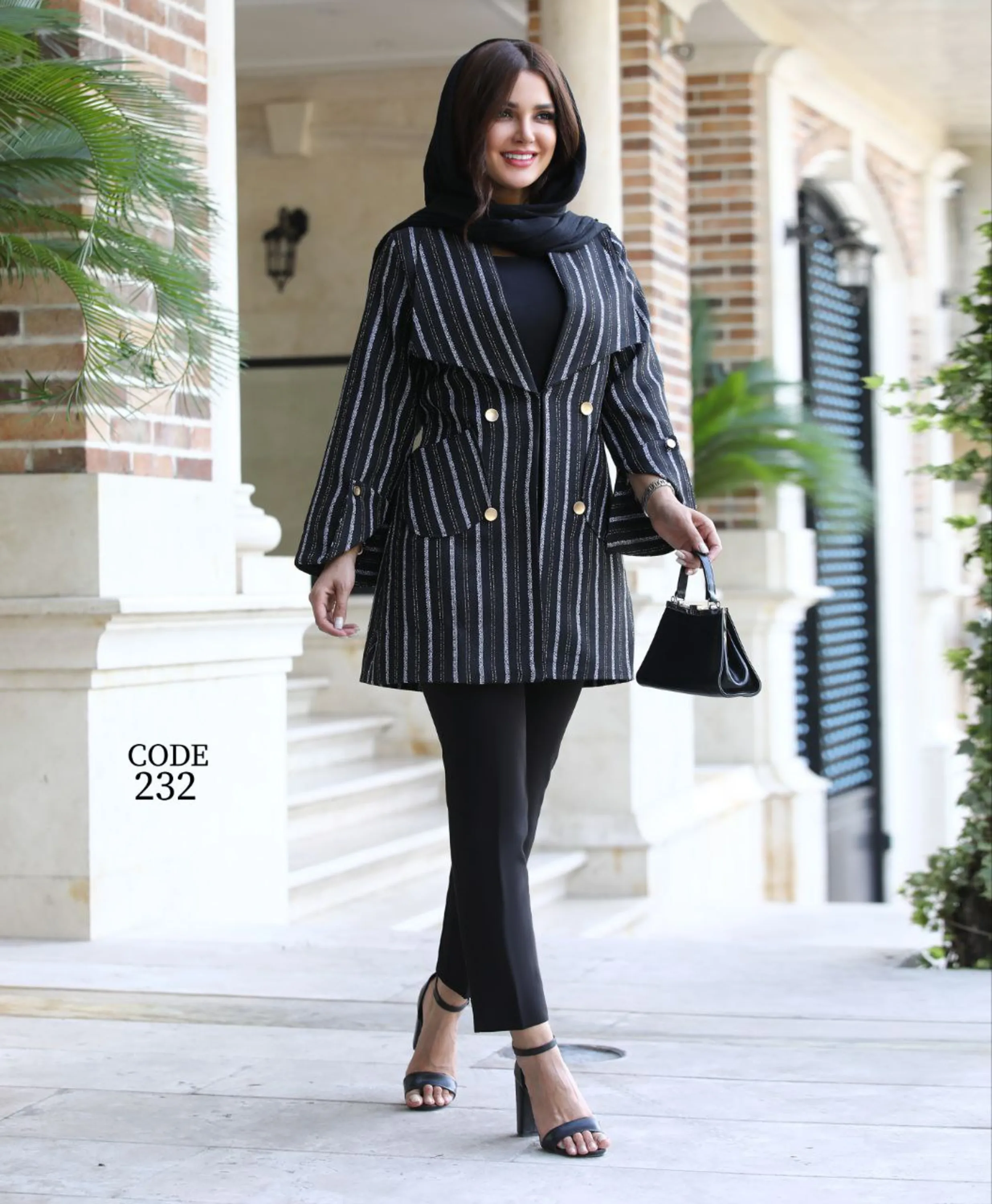 مانتو مشکی راه راه