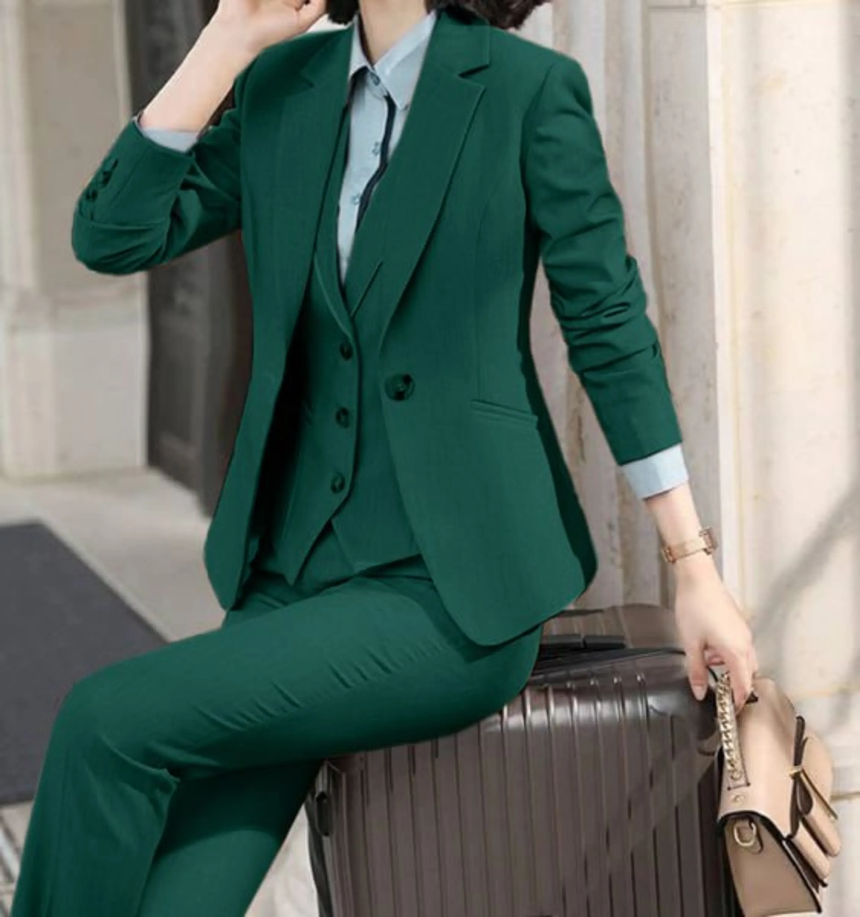 کت و شلوار و جلیقه زنانه 1403