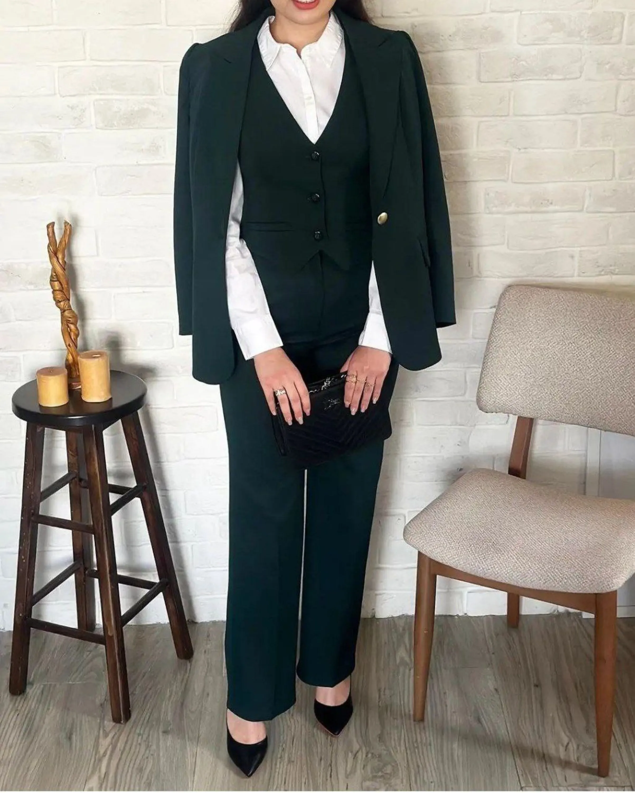 کت و شلوار و جلیقه زنانه