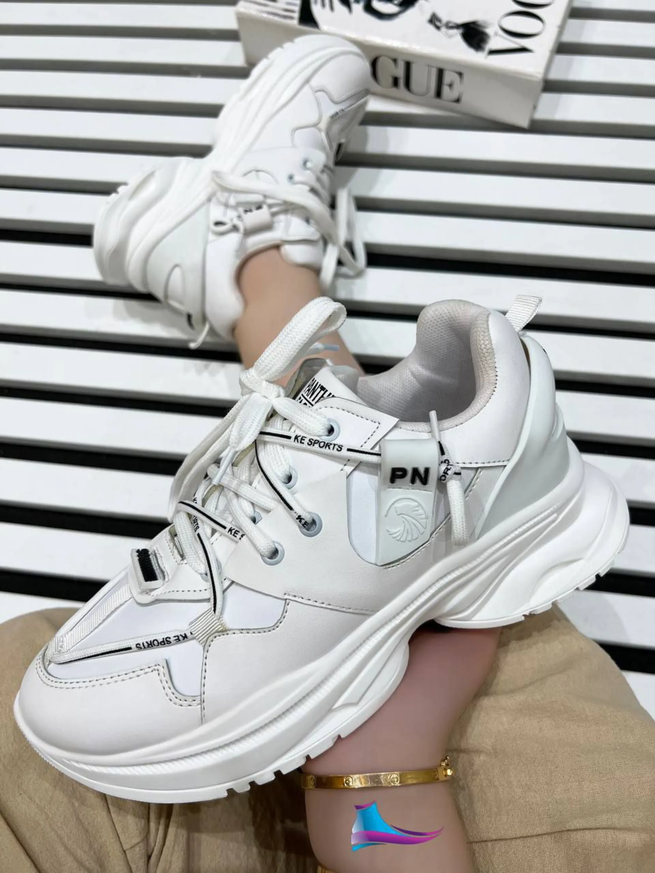 کتونی دخترانه پن