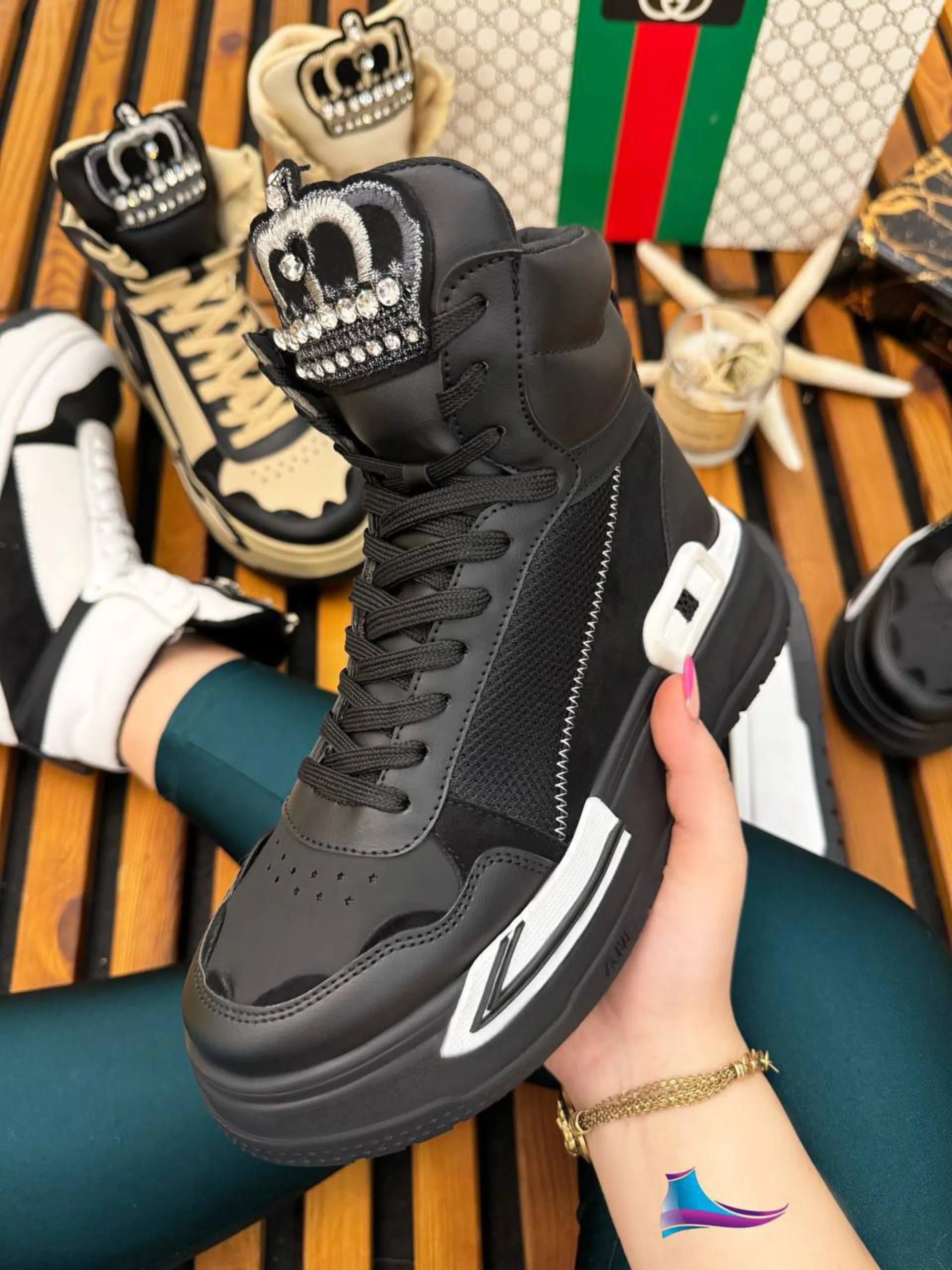 کتونی ساق بلند دخترانه