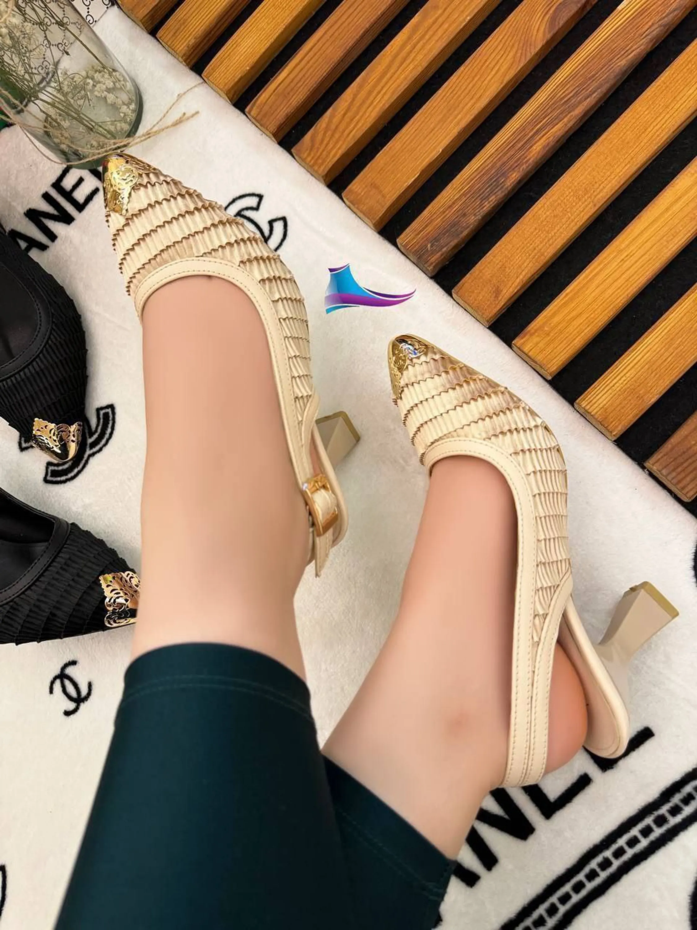 کفش مجلسی زنانه پلیسه ای