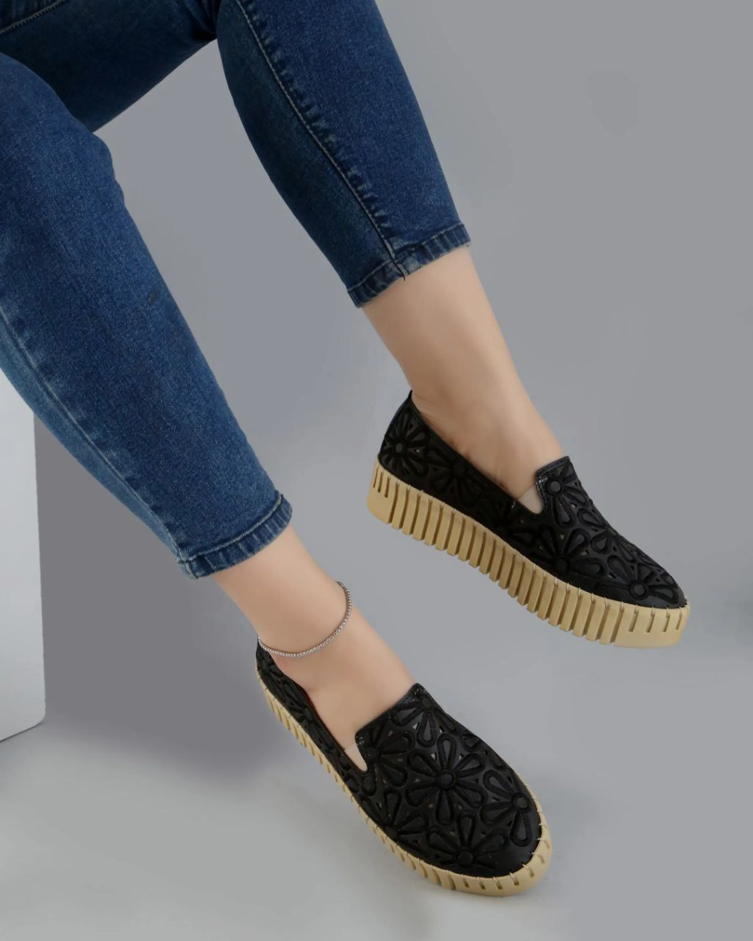 کفش دخترانه طبی