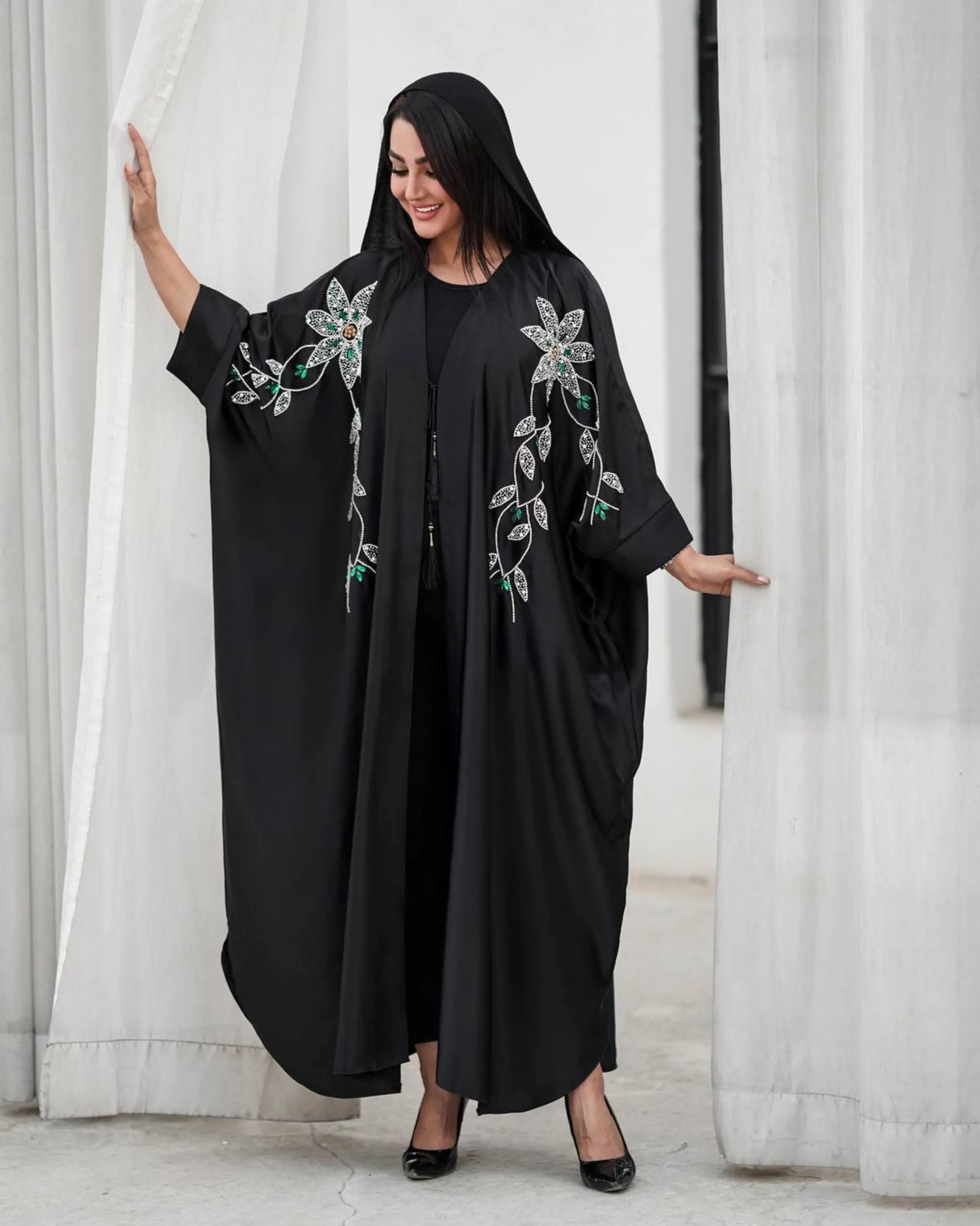 عبا ساتن نجلا