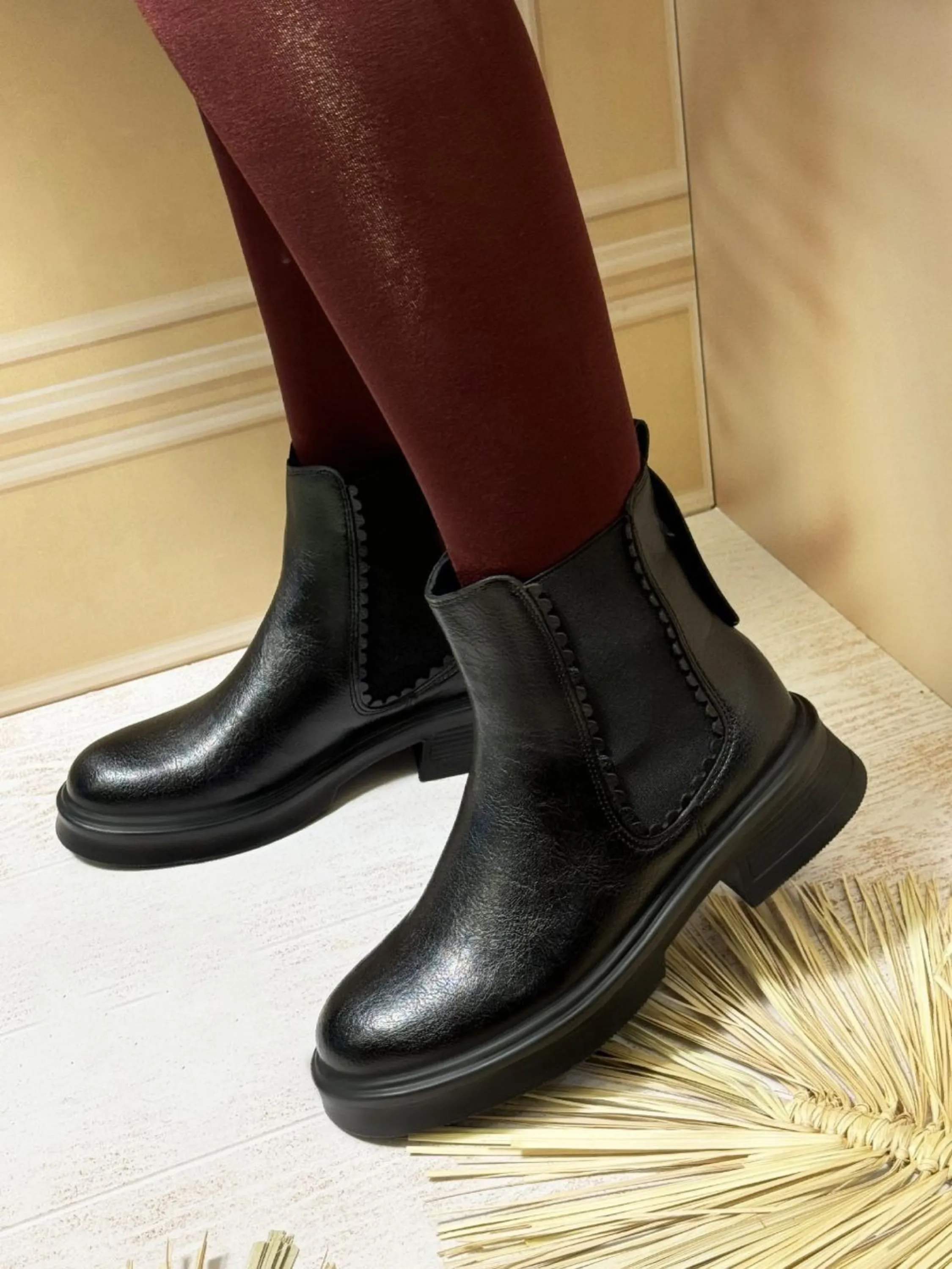 نیم بوت دو کش