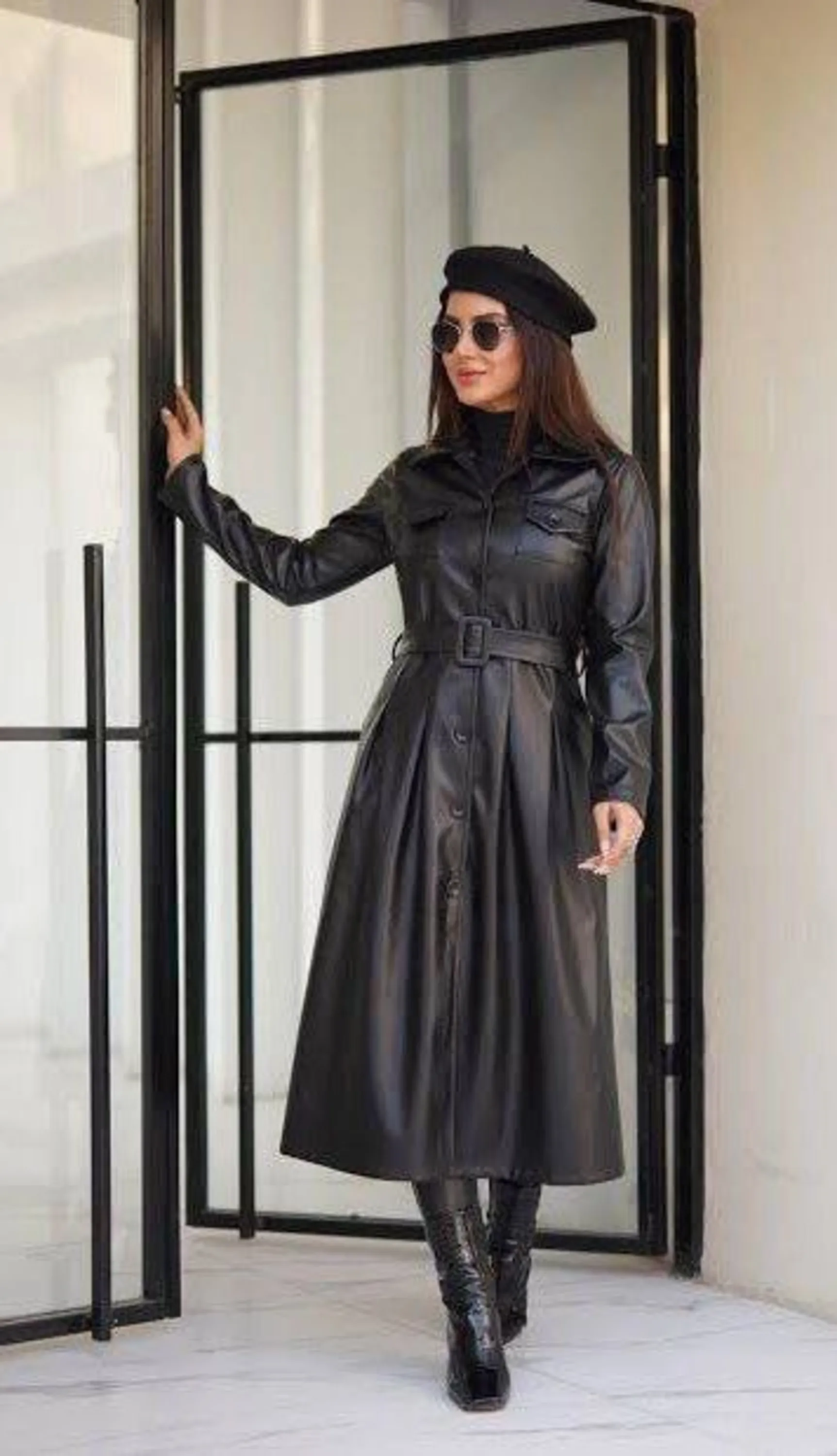 مانتو چرم بلند سارا