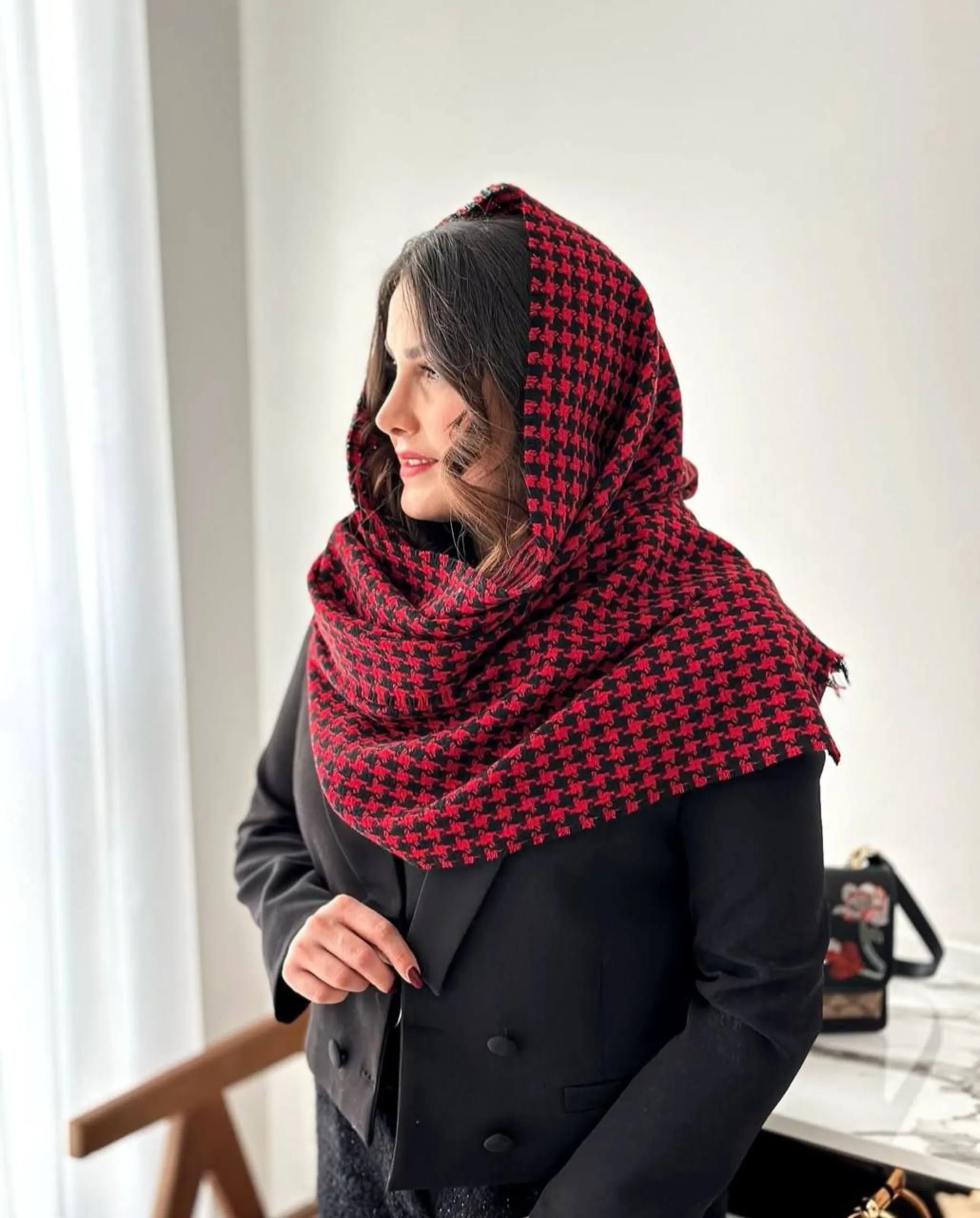 شال بافت دور ریش