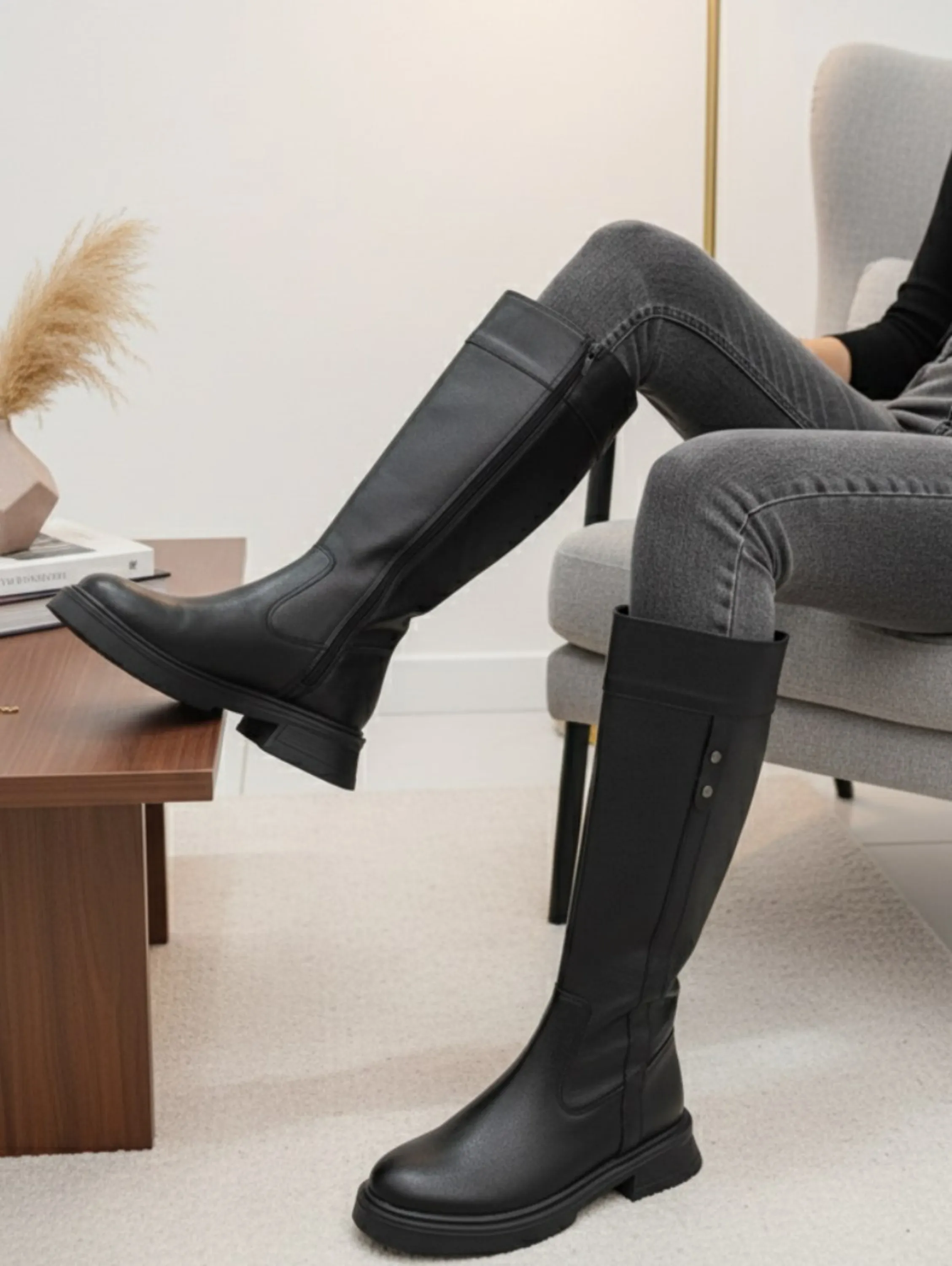 بوت ساق دار بغل دکمه