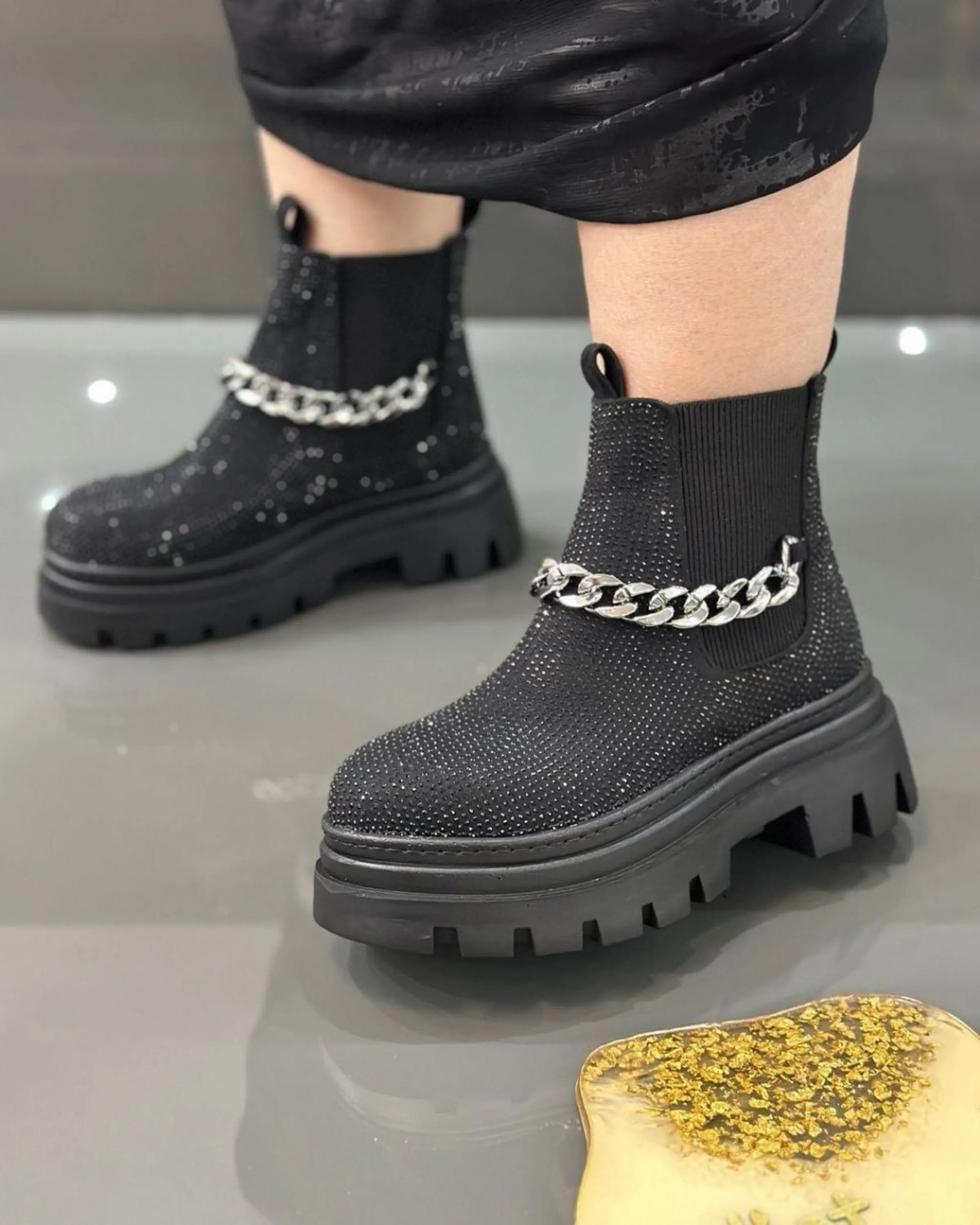 بوت تمام نگین