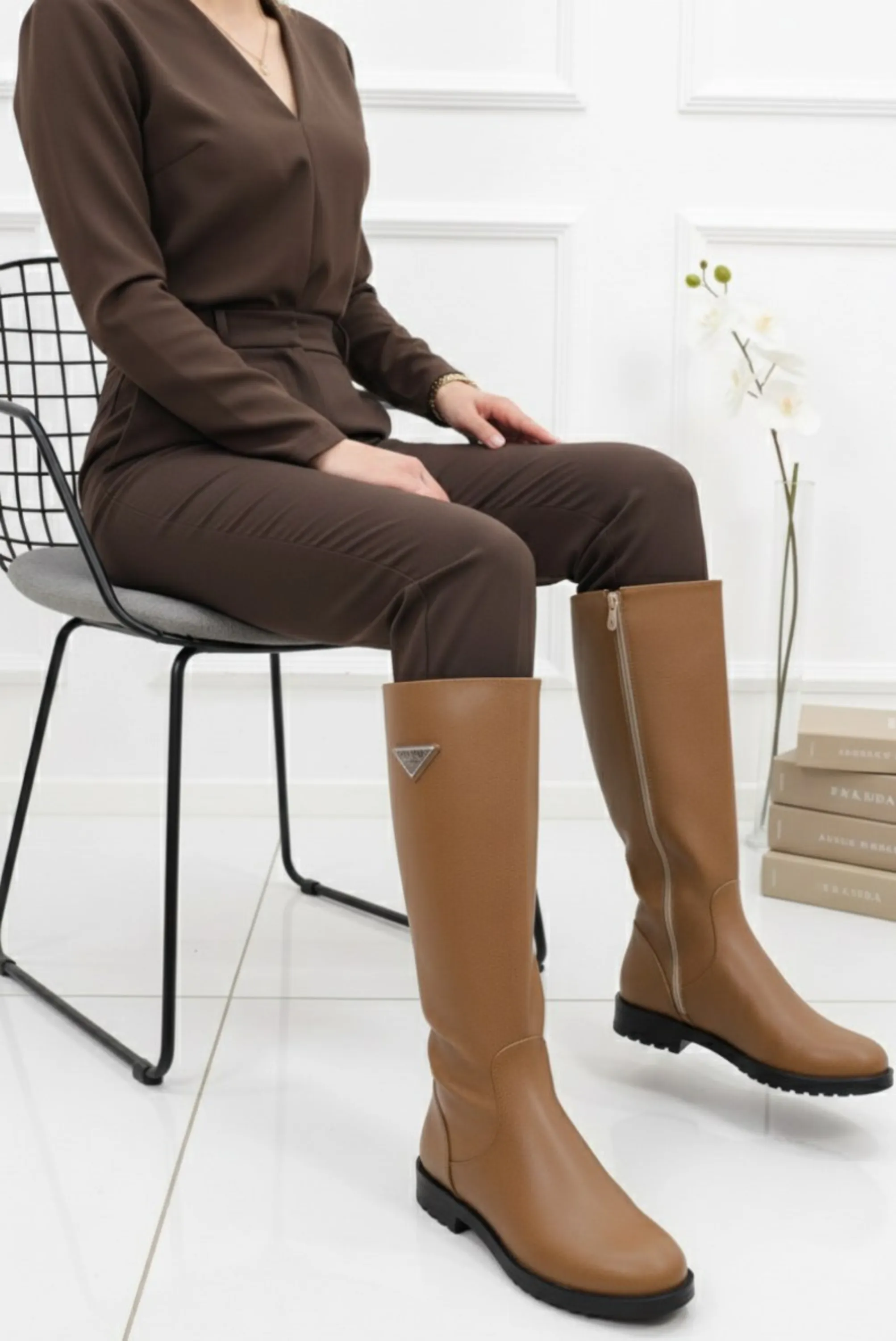 بوت ساق دار پرادا