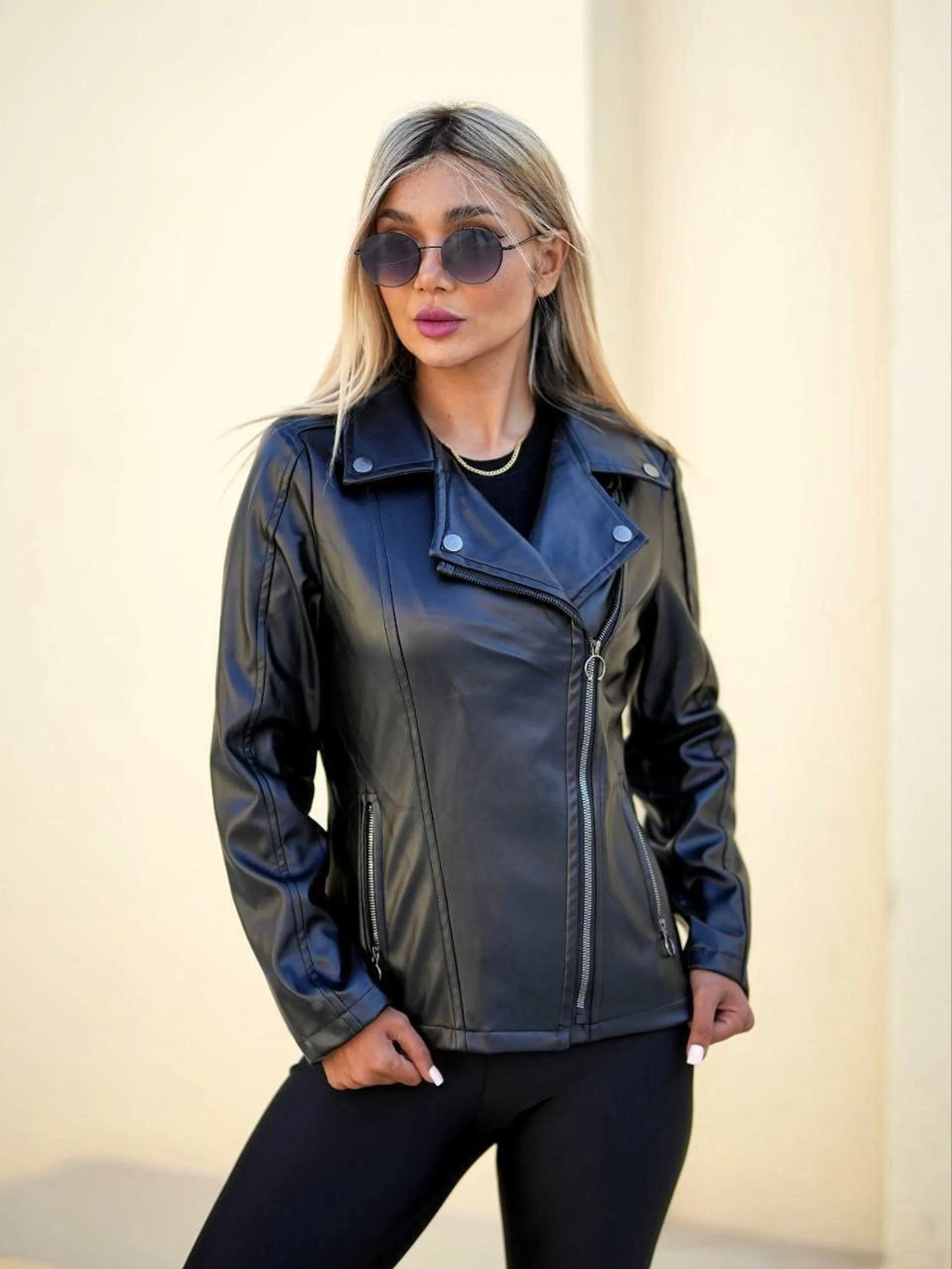 کت چرم کیانا