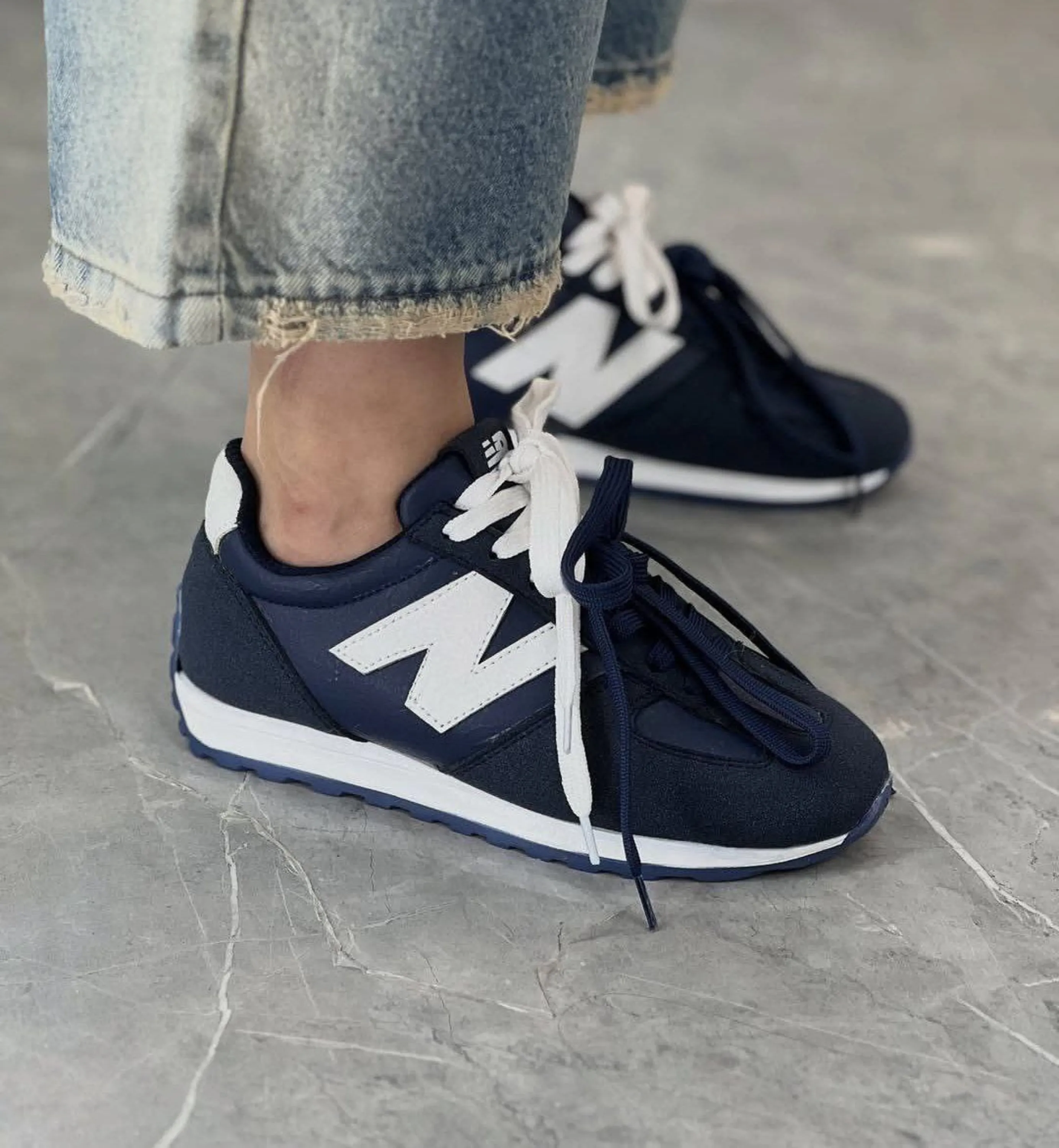 کتونی نیو بالانس