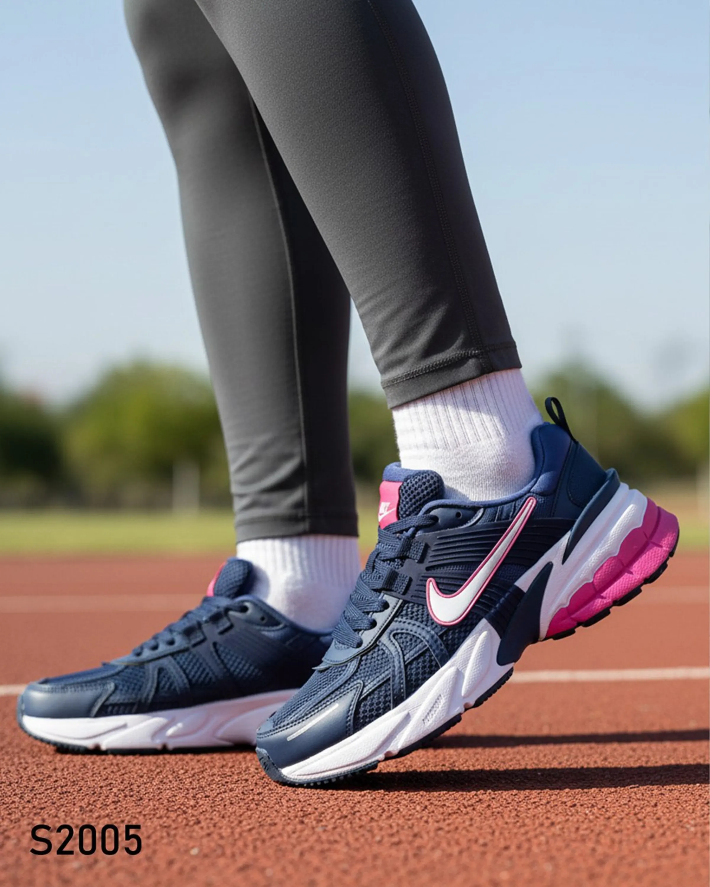 کتونی نایک وی تو کی ران NIKE V2K Run