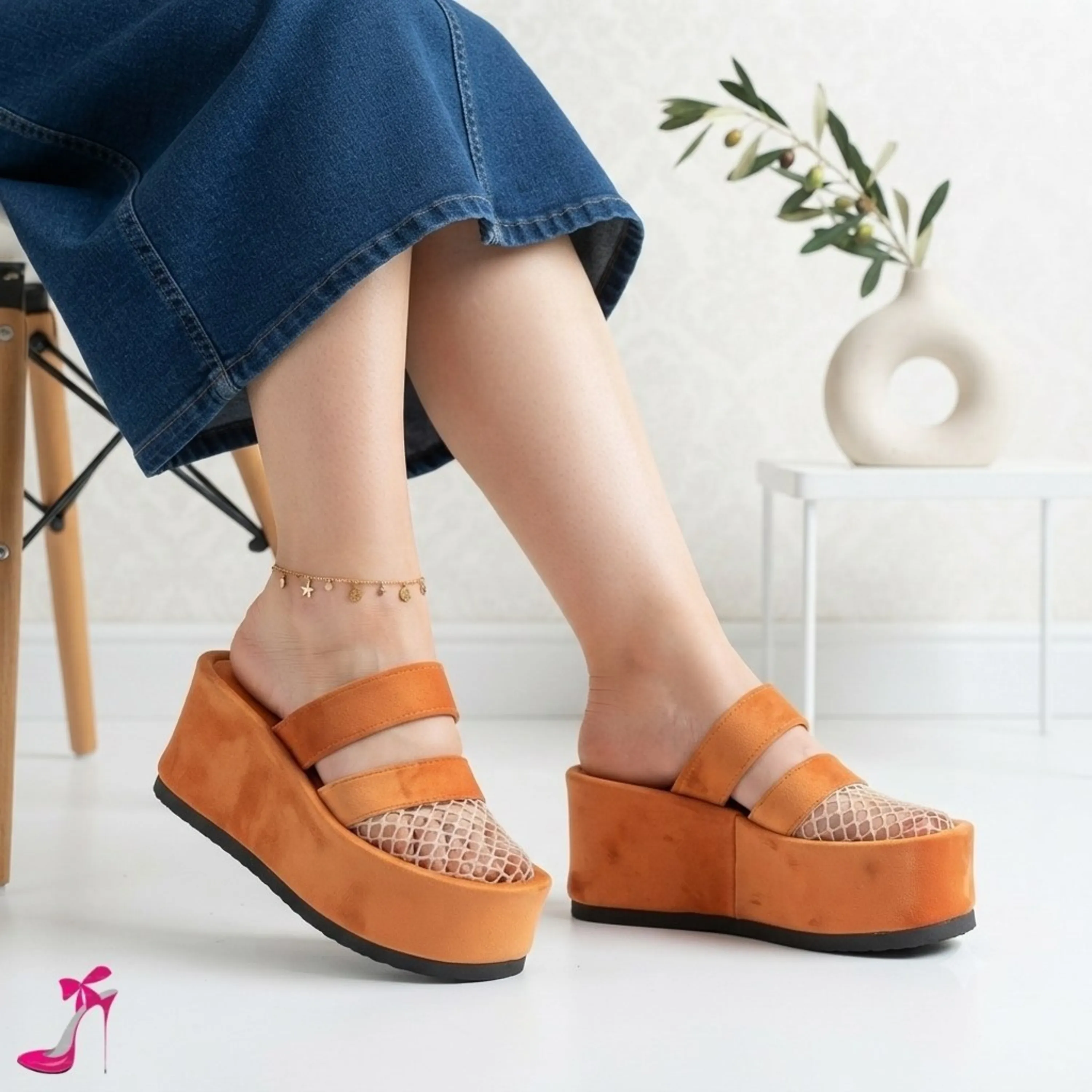 صندل زنانه لژدار طبی مخملی