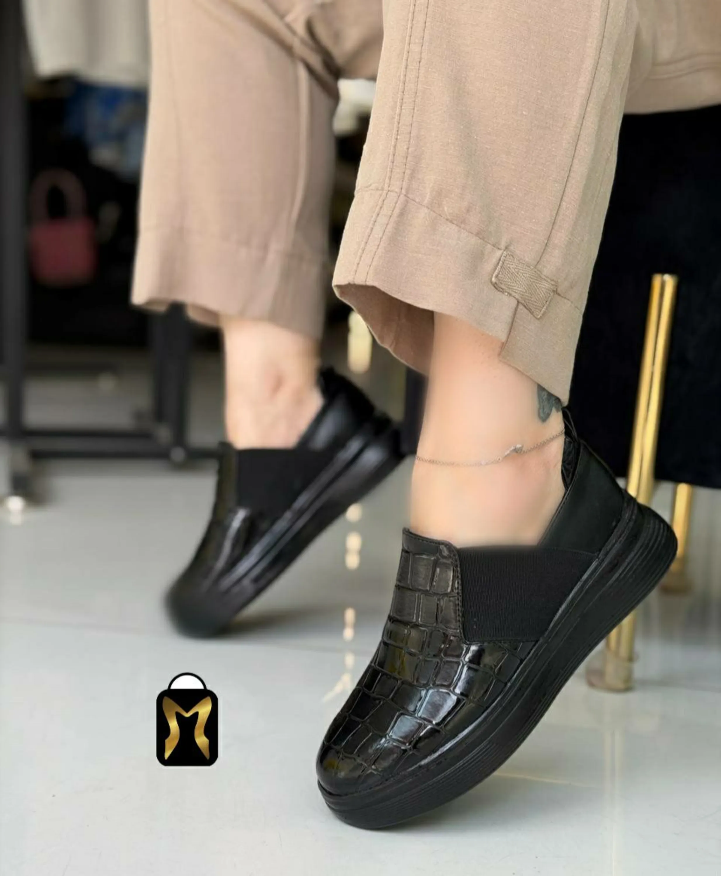 کفش زنانه راحتی دو کش چرم و ورنی